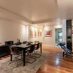 Chiado Deluxe Modern Feel 3 Bedroom Apartment