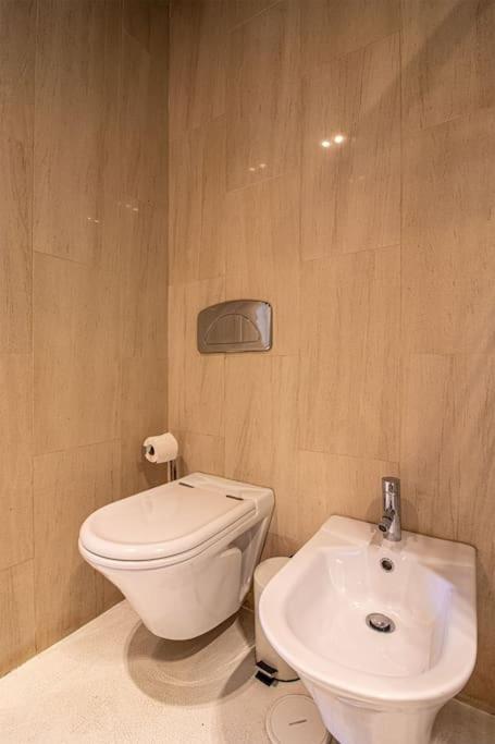 Chiado Deluxe Modern Feel 3 Bedroom Lissabon