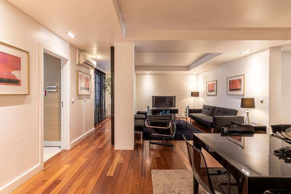 Apartment Chiado Deluxe Modern Feel 3 Bedroom