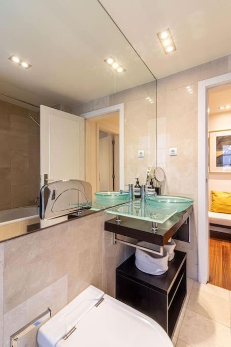 Chiado Deluxe Modern Feel 3 Bedroom Apartment