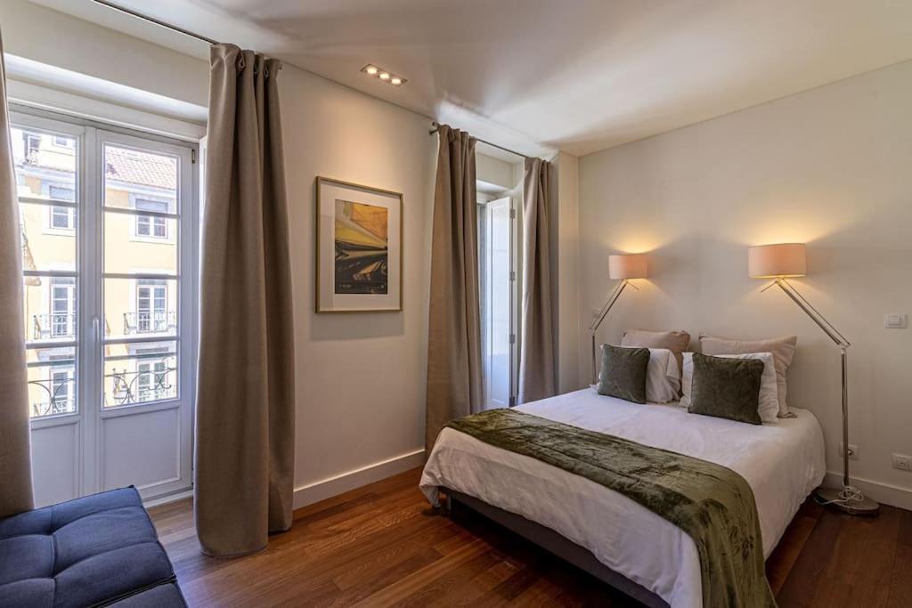 Apartment Chiado Deluxe Modern Feel 3 Bedroom