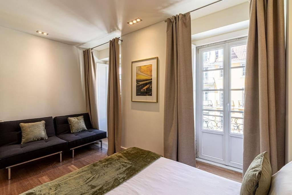 Chiado Deluxe Modern Feel 3 Bedroom *