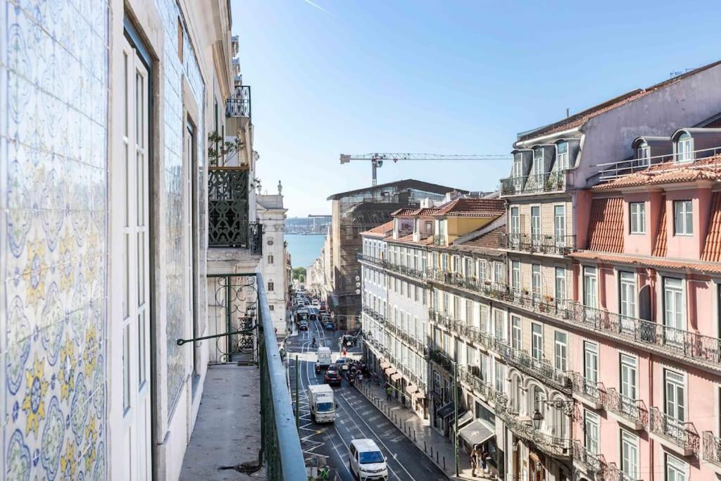 Chiado Deluxe Modern Feel 3 Bedroom Apartment Lissabon